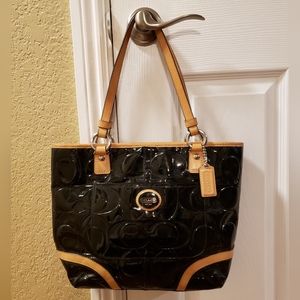 100% Authentic USED Vintage Black Coach Peyton Embossed Patten Leather Tote